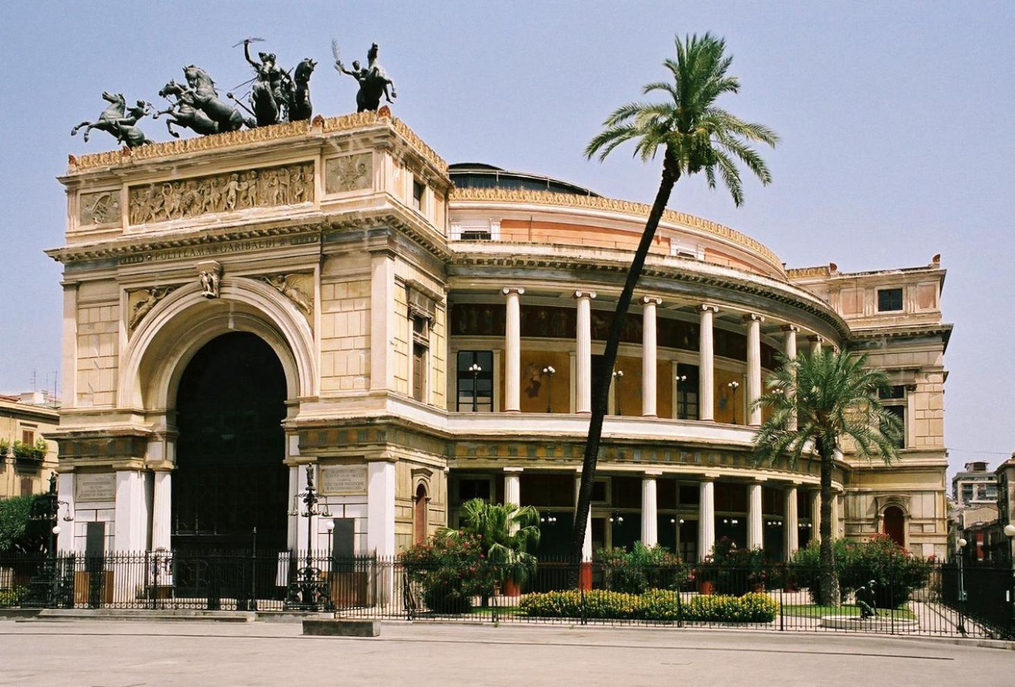 Ciachea Con Giardino E Parcheggio In Sicilia *