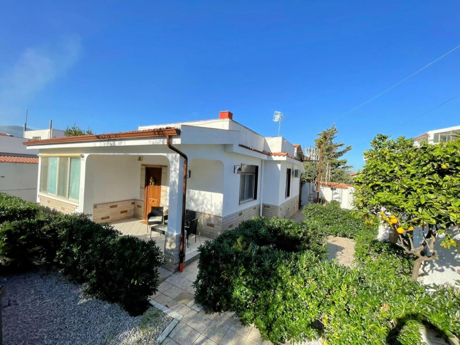 Ciachea Con Giardino E Parcheggio In Sicilia Holiday home